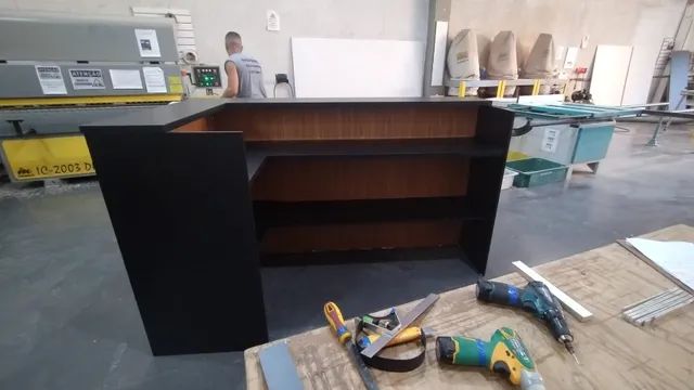 Bancada para recepção em l canelado com tampo em mdf naval  - Foto 3