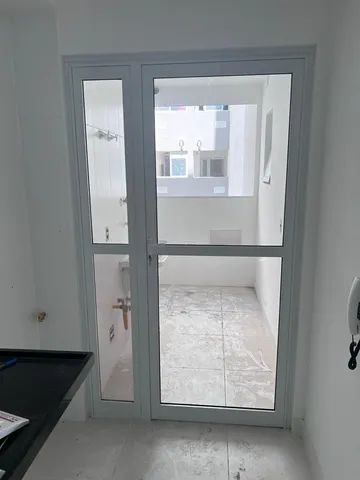 Porta área de serviço ou cozinha  