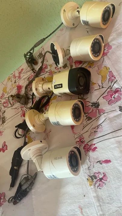 5 Câmeras de segurança