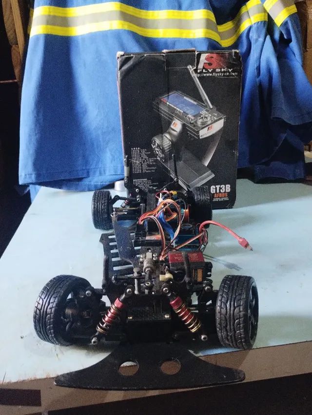 Automodelo yokomo drift fibra de carbono !!! Carro completo só falta a bolha !!.