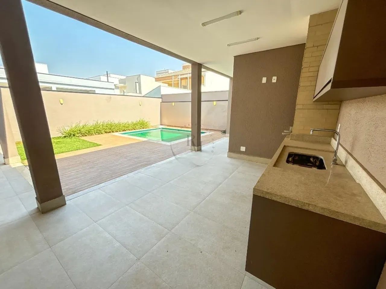 Sobrado à Venda no Jardim de Mônaco - Hortolândia