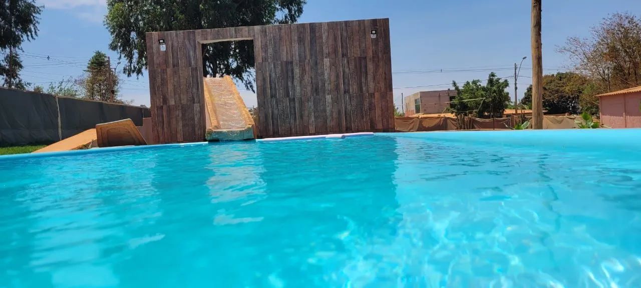 CHÁCARA NO RECANTO 3 PISCINAS, CHURASQUEIRA, CAMPINHO,FOGÃO. 