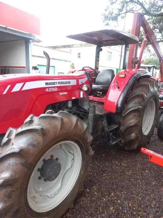 Trator MF4292