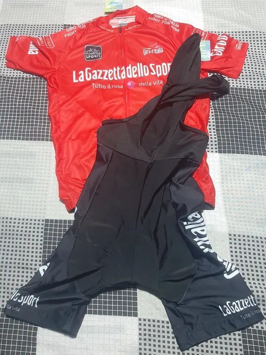Conjunto de roupa de ciclismo
