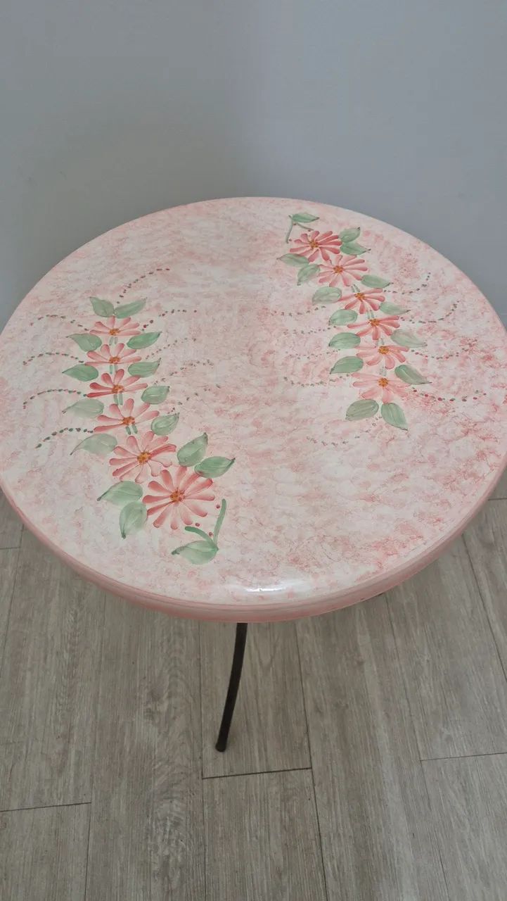 Mesa de canto - tampo rosa florido - Foto 4