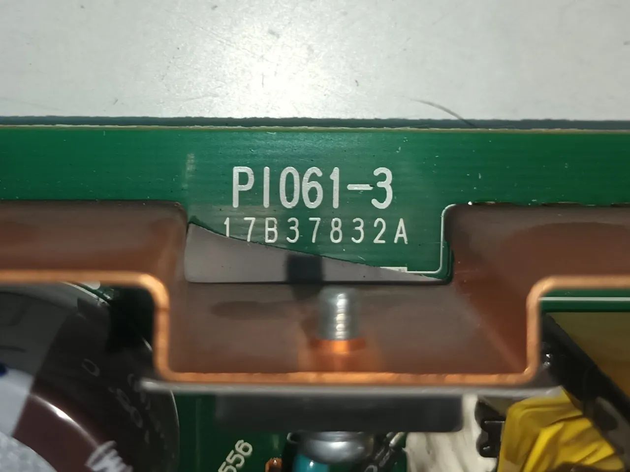 Placa Hitachi - 17B37832A - Foto 2