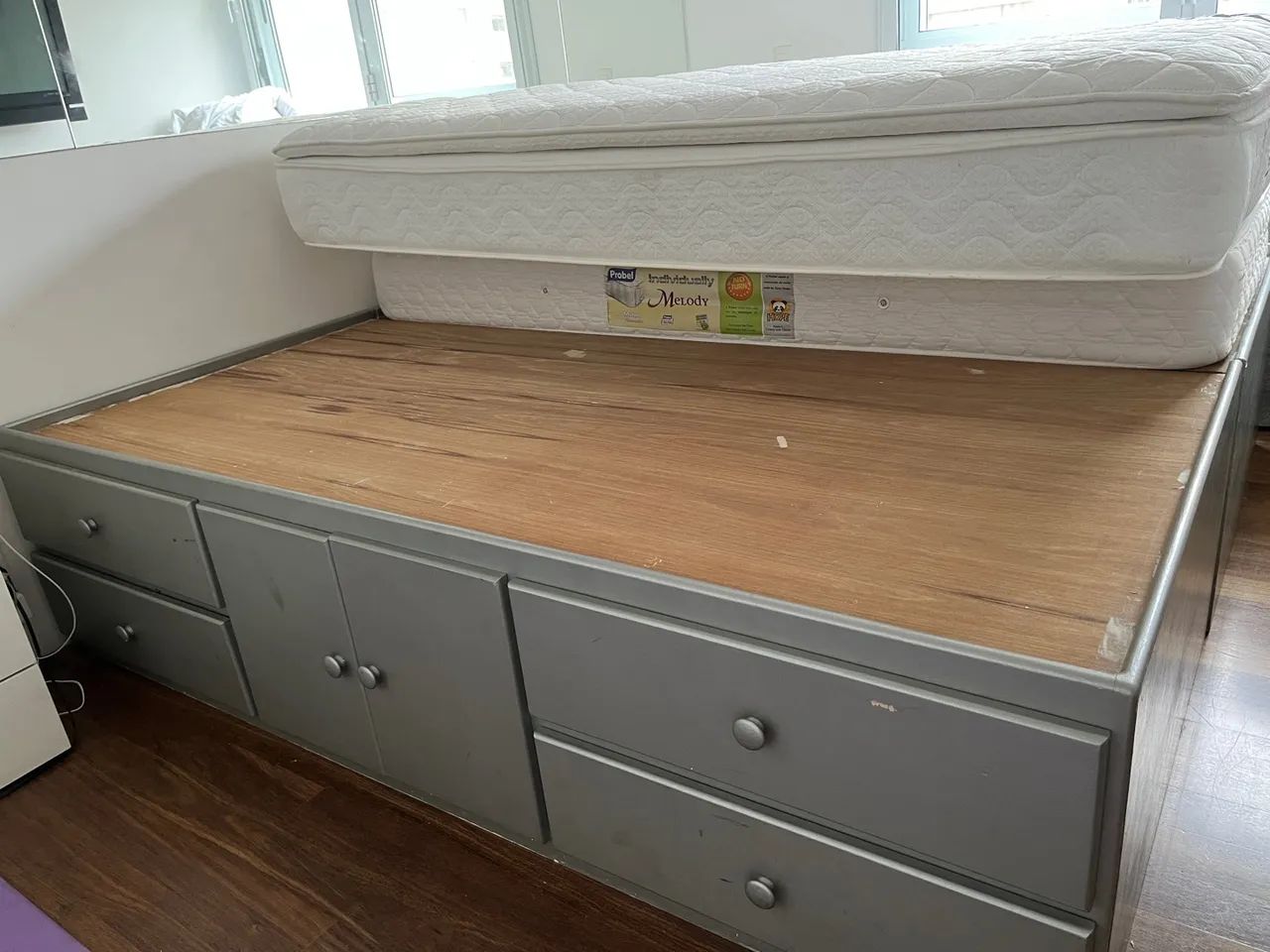 01 Cama solteiro madeira importada gavetas, maleiro sem colchão  - Foto 3