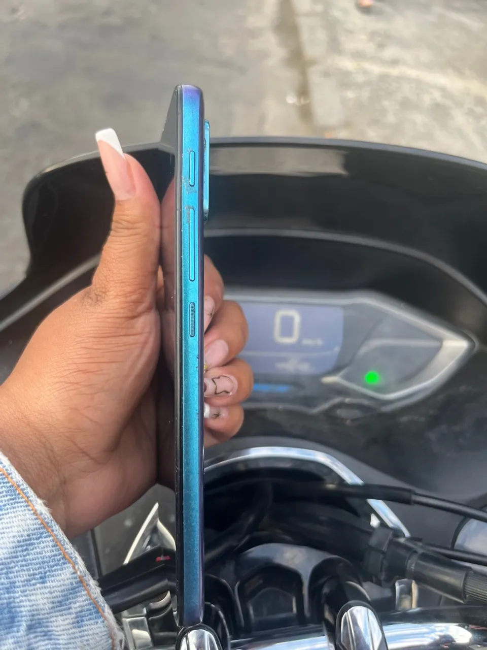 Telefone conservado novo