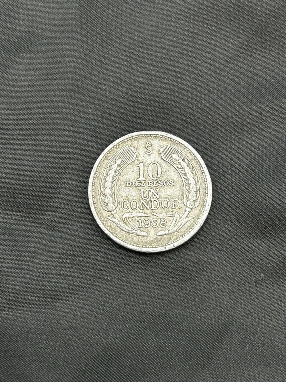 Moedas Chilenas Antigas Colecionáveis kit com 5 - Foto 2