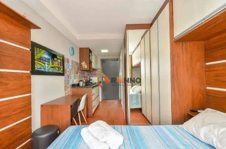 Studio mobiliado com 1 dormitório no Centro - Curitiba/PR