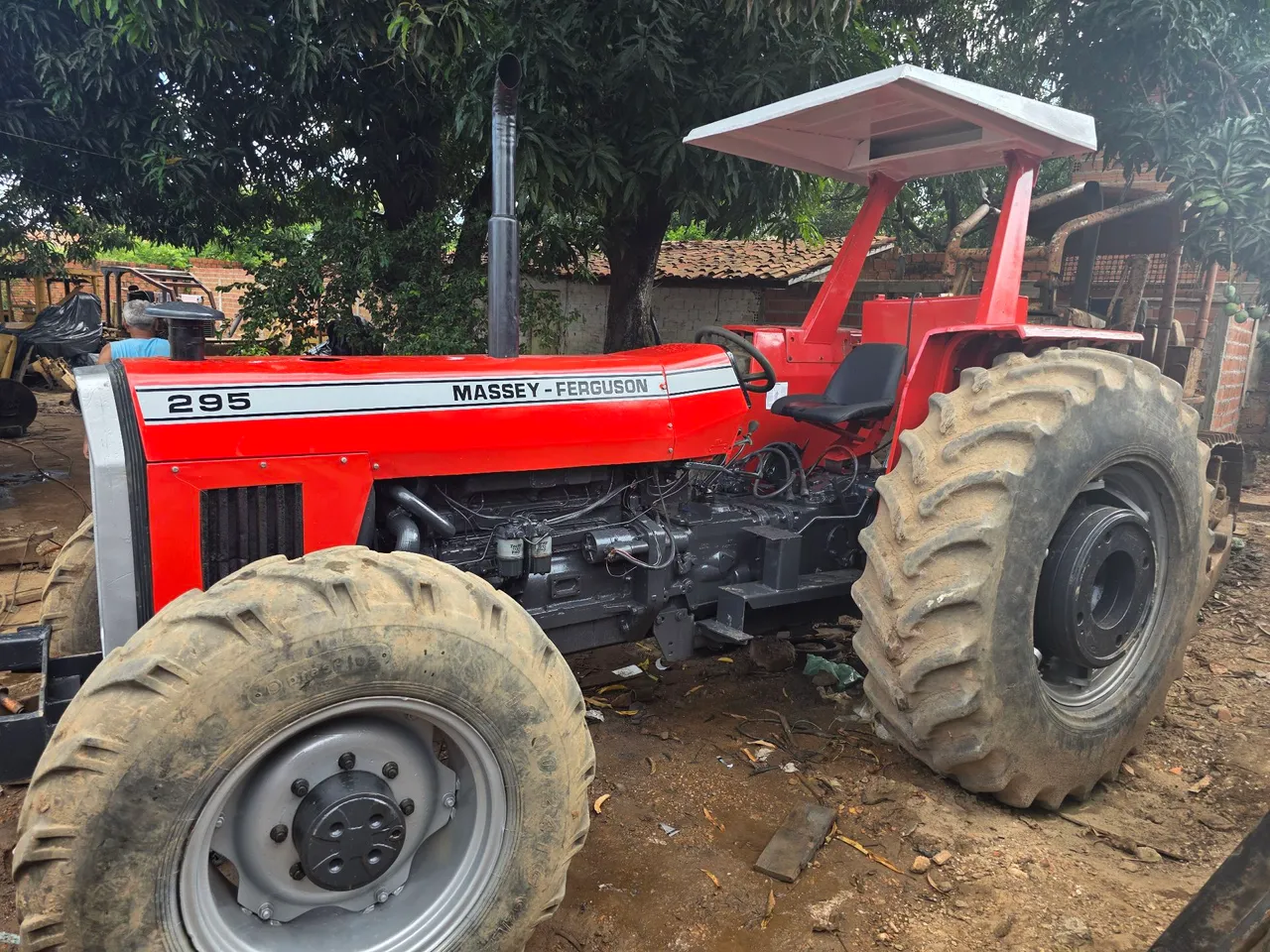 Trator Massey Ferguson 295