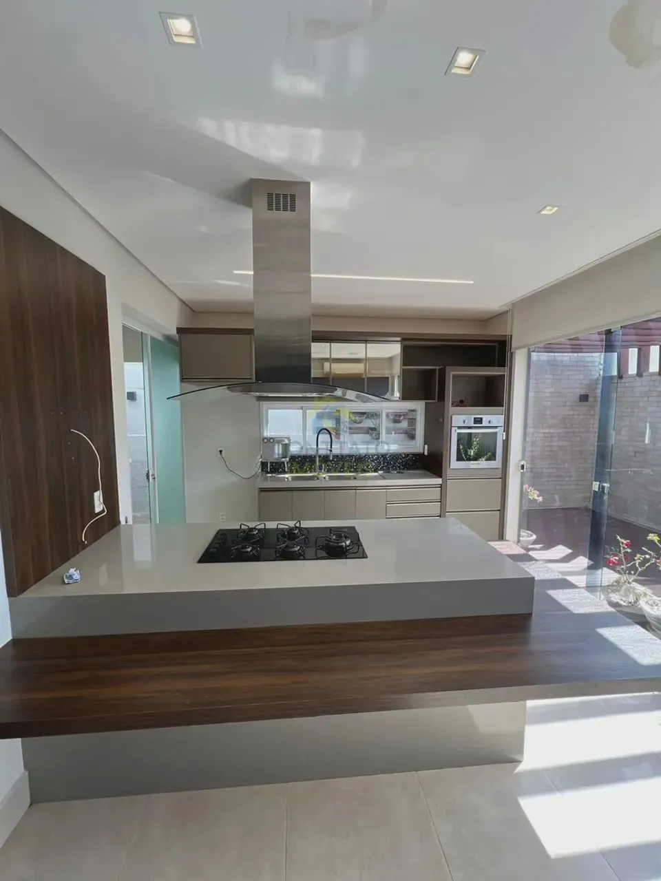Térrea para aluguel e venda com 100 metros quadrados com 3 quartos em Jardim Imperial - Cu