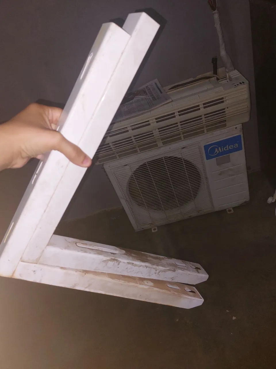 Suporte para Ar Condicionado Midea