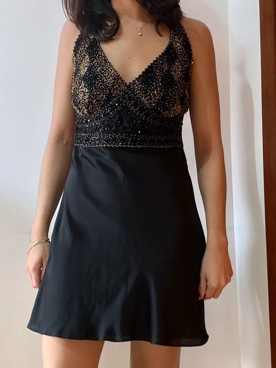 Vestido curto bordado 