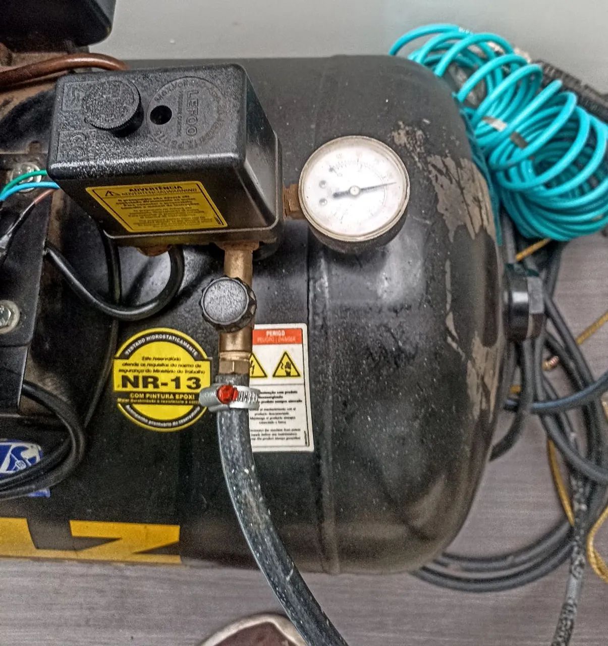 Schulz Compressor Schulz CSV 10 PRO 100L, 2019, pouco uso. com mangueira e pistola de ar  - Foto 4