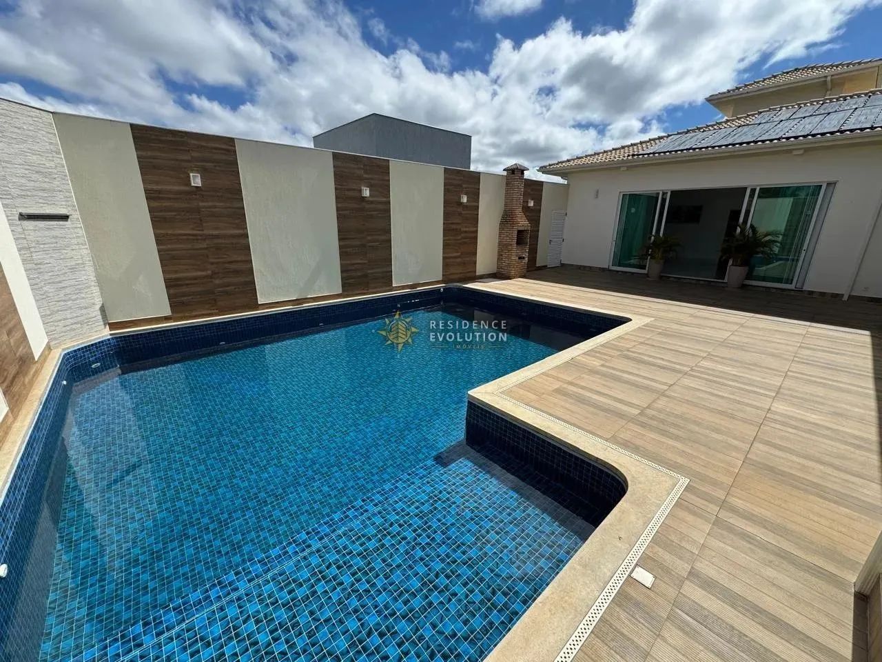 Vendo casa Condomínio Gran Park com 375m² em lote 600m² (Localizada na parte alta do condo