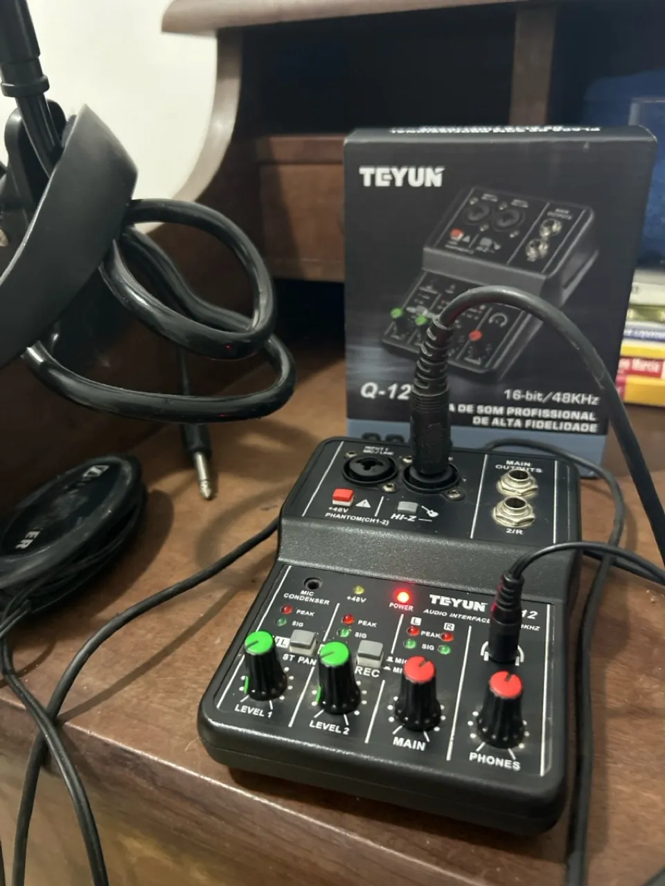 Mesa de Som TEYUN Q-12 16-bit/48KHz