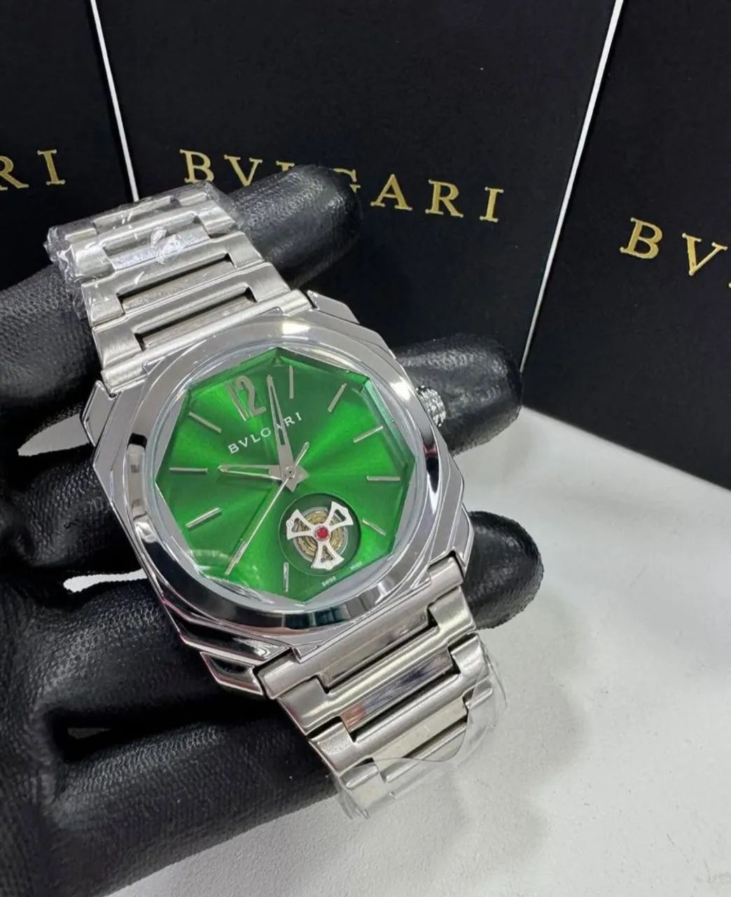 Bvlgari Octo, a prova dágua, semi automático 
