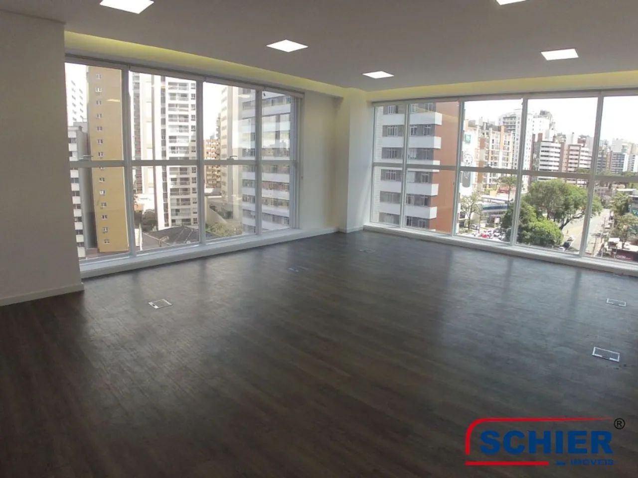 Sala comercial de 43,55m², para venda, com localização privilegiada.