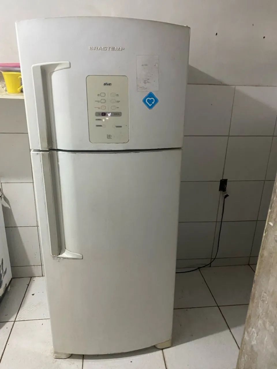 Vendo geladeira funcionando perfeitamente  - Foto 2