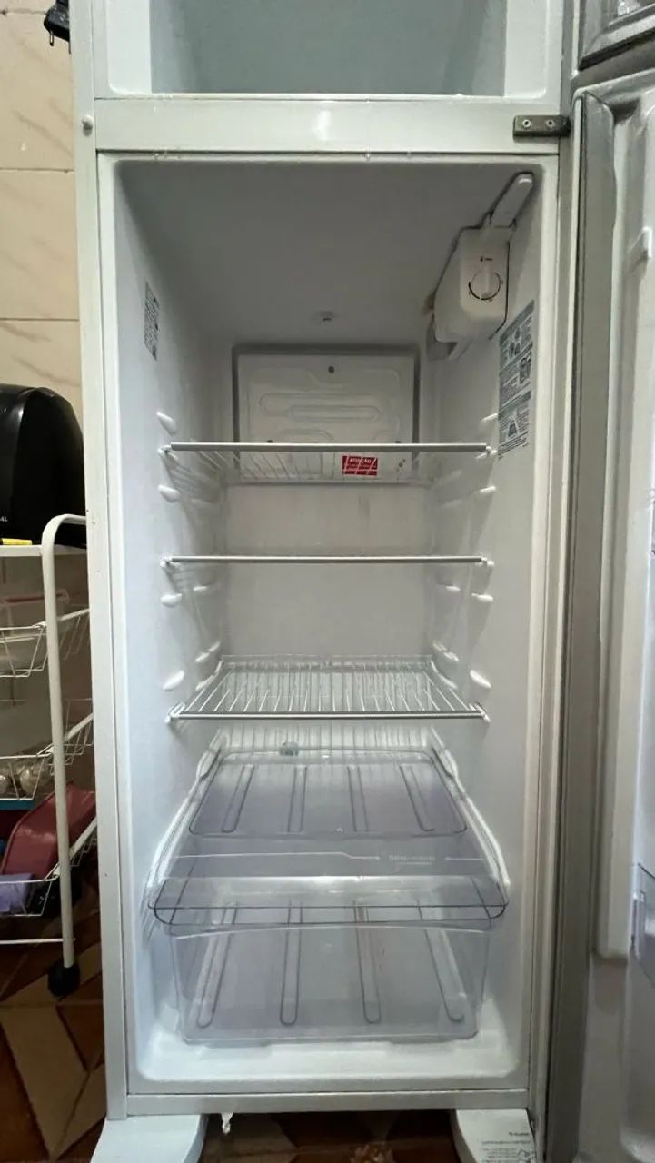 Geladeira Duplex em ótimo estado! - Foto 6