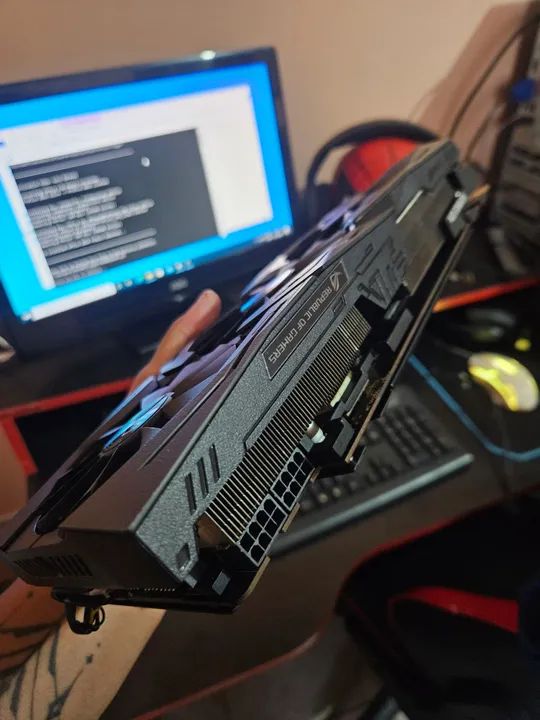 Placa de Vídeo ASUS Rog Strix GTX 1080ti 11gb  - Foto 4