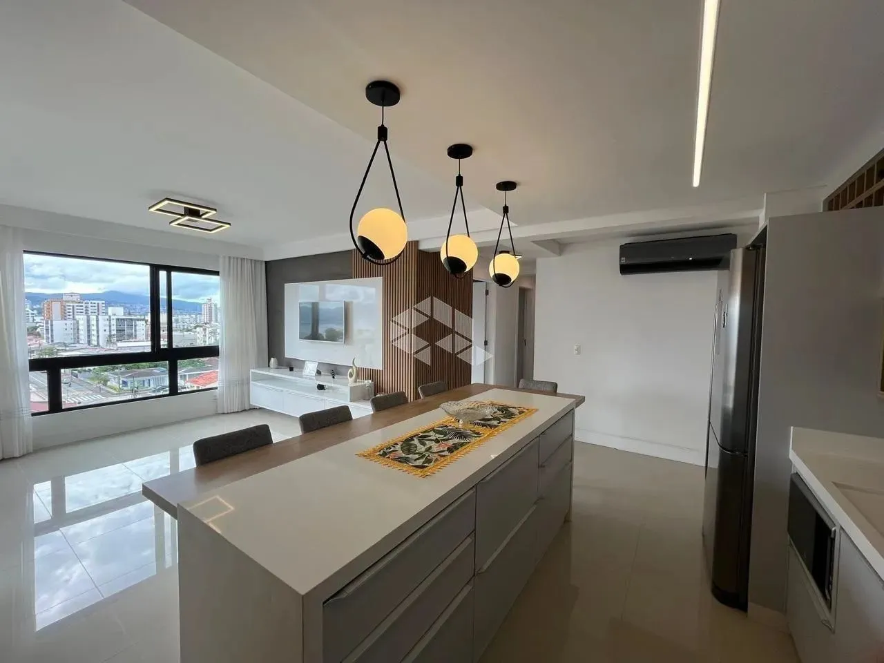Apartamento para Venda em Florianópolis, Balneário, 3 dormitórios, 1 suíte, 2 banheiros, 2