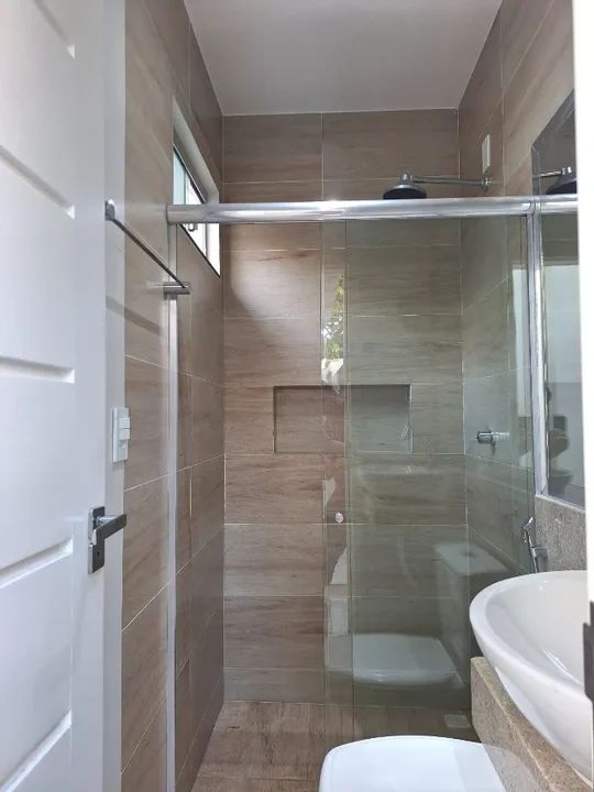 Casa no condomínio Vila Tropical, com planejados Todeschini e piscina - Foto 5