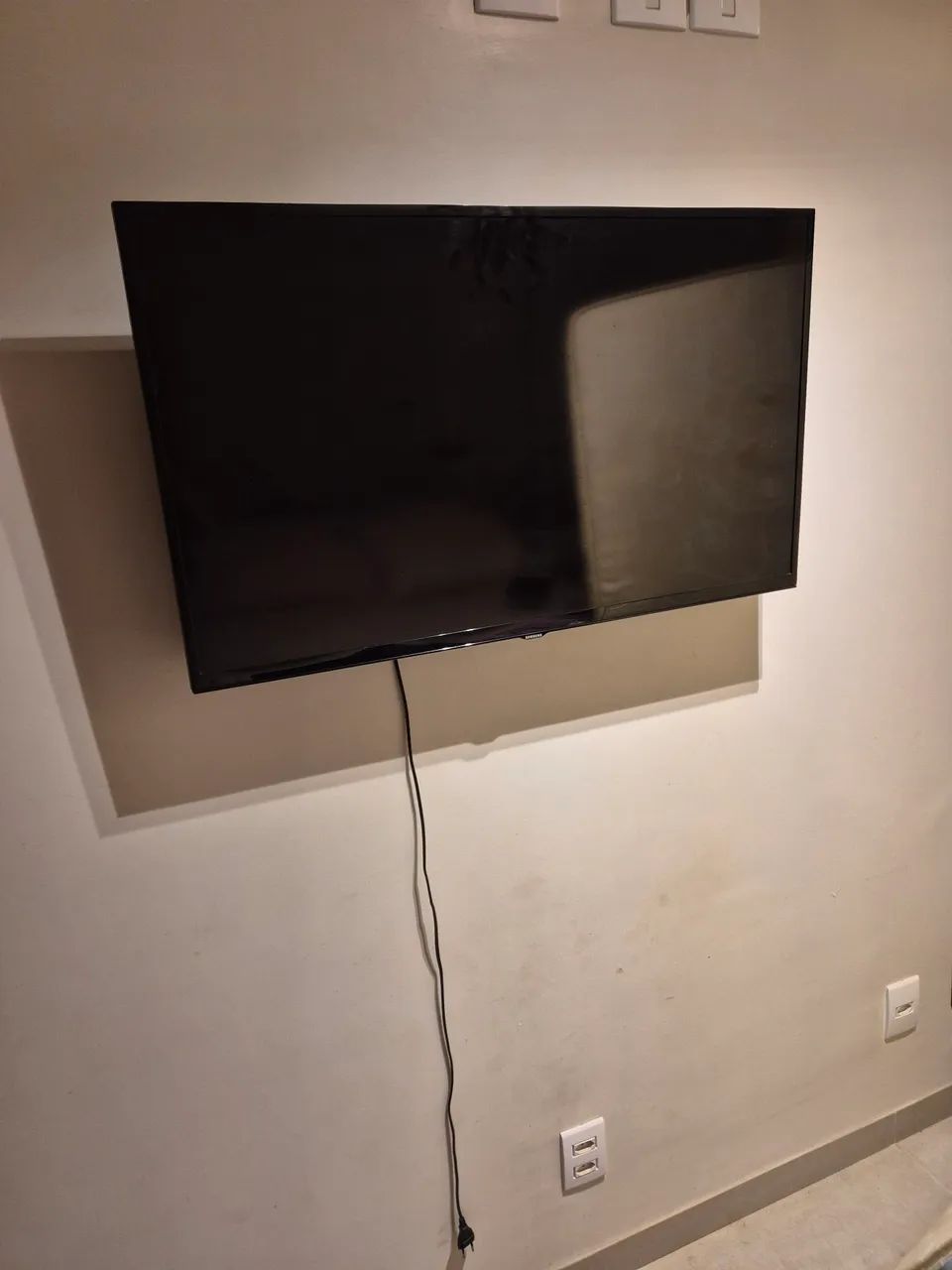 OPORTUNIDADE!!! Smart Tv Samsung 40pol FullHD com defeito na tela