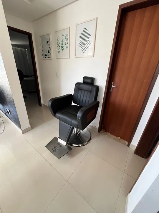 Cadeira de Barbeiro - Ótimo estado - Foto 2