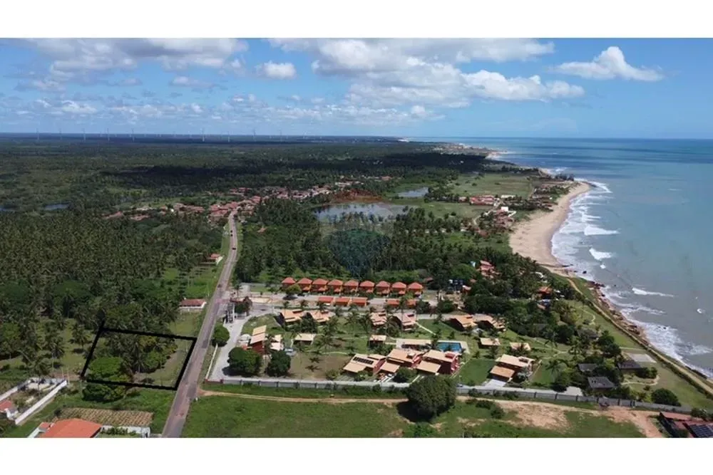 Terreno com escritura pública de 600 m² a poucos metros da praia
