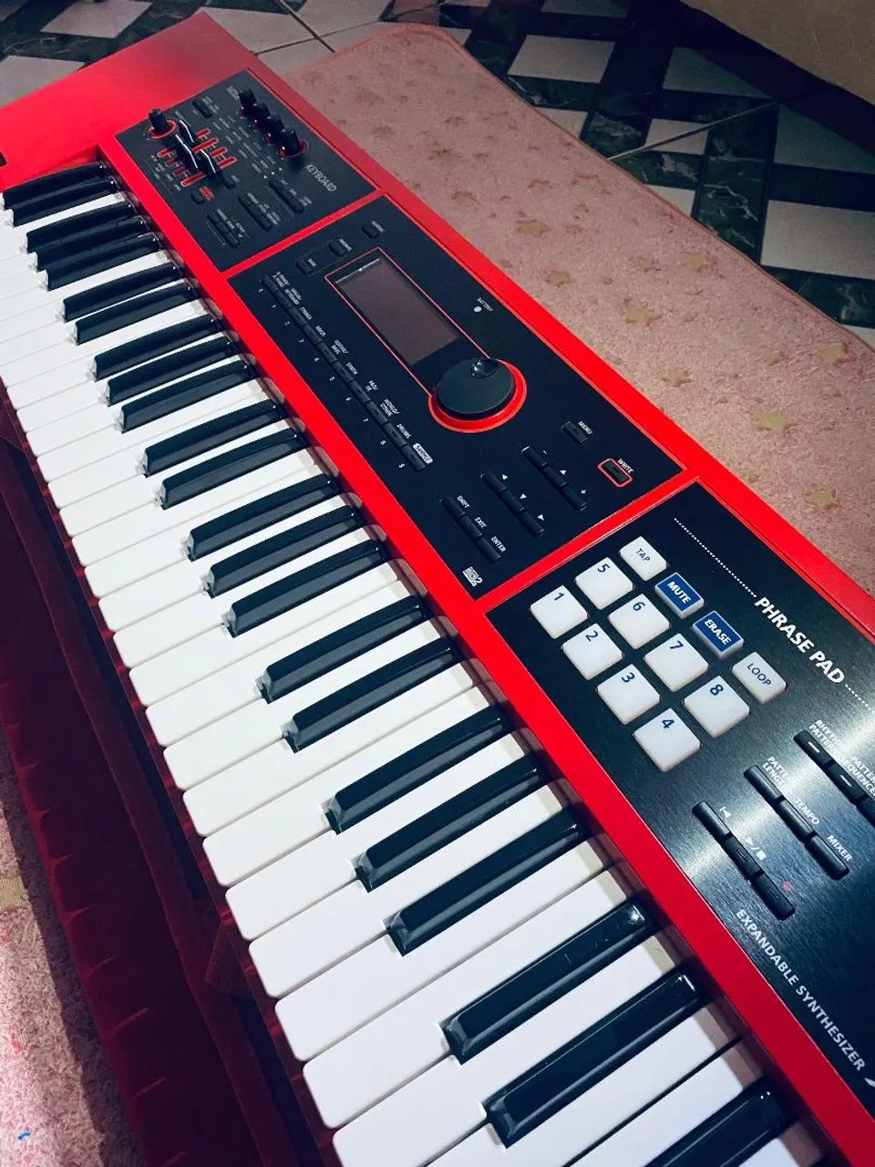 Teclado Sintetizador Roland XPS-30 RD - Synth 61 Teclas - Vermelho