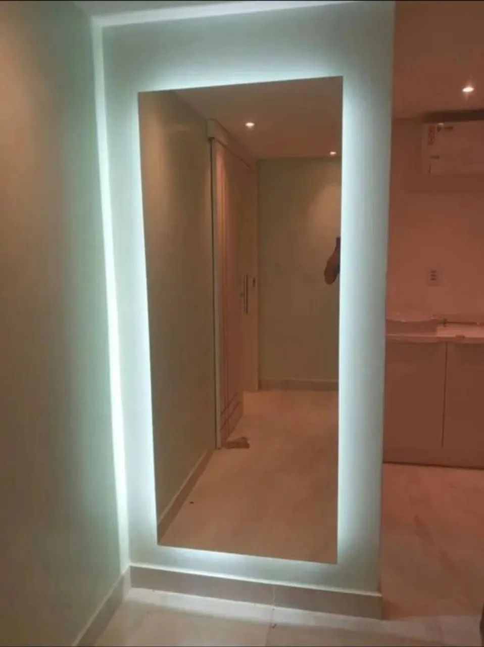 Espelho Decorativo com Iluminação LED