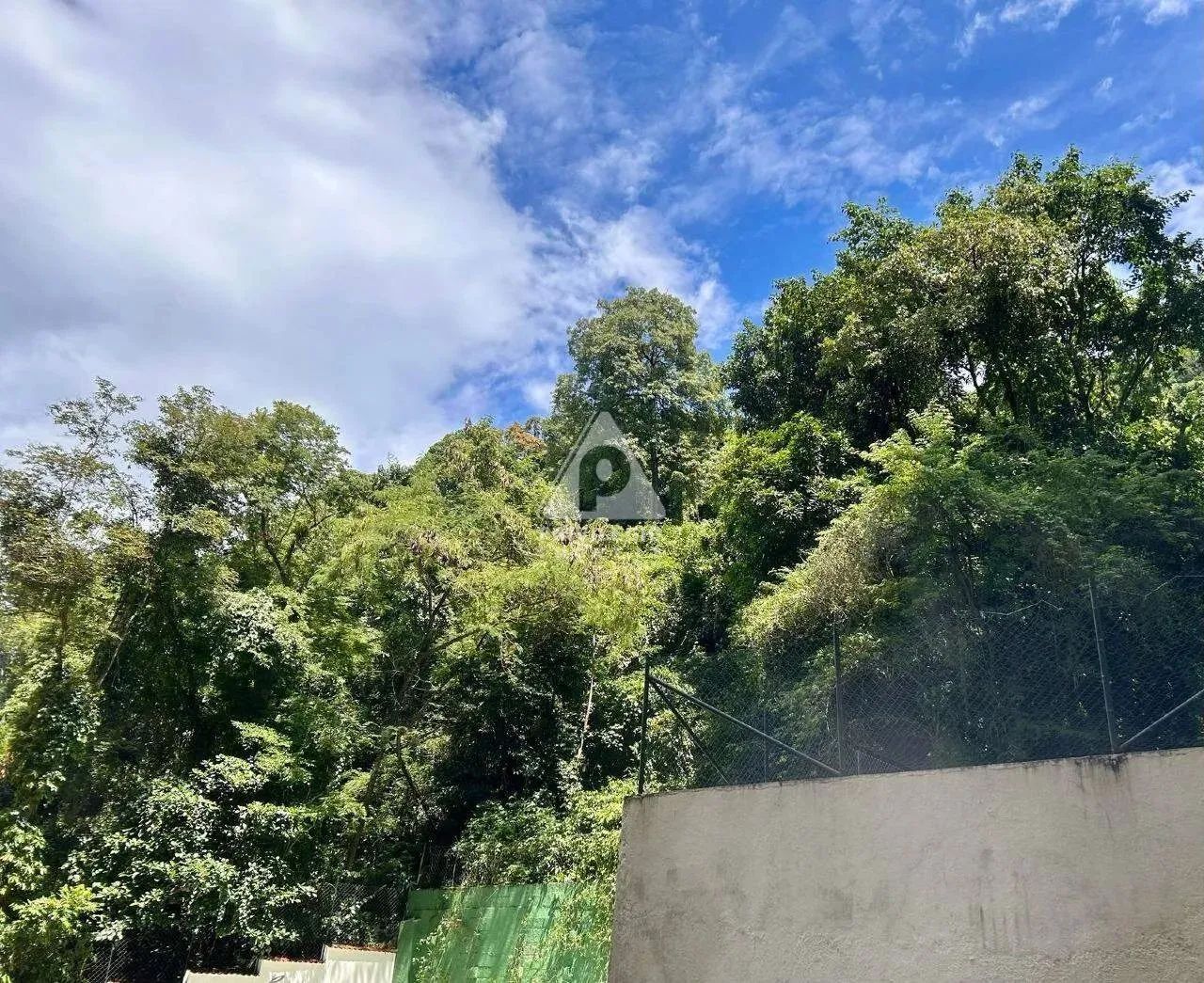 3 Quartos com suíte e vaga na escritura.