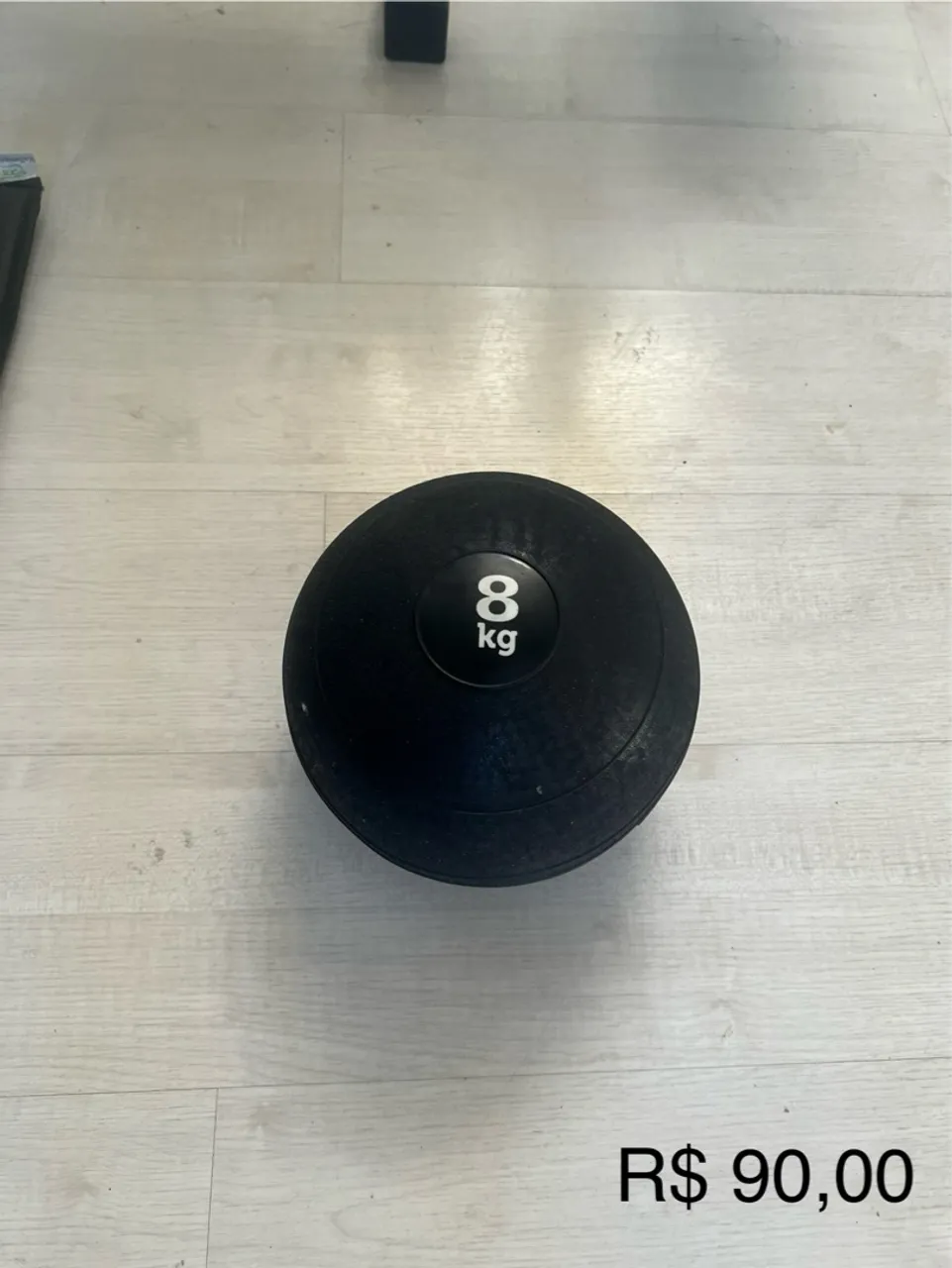 Medicine Ball 8kg - R$ 80