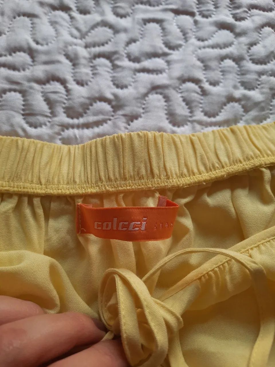 Blusa colcci Amarela Ombro a Ombro - Foto 2
