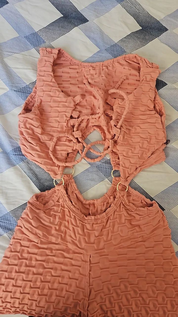 Macacão fitness Feminino cor goiaba
