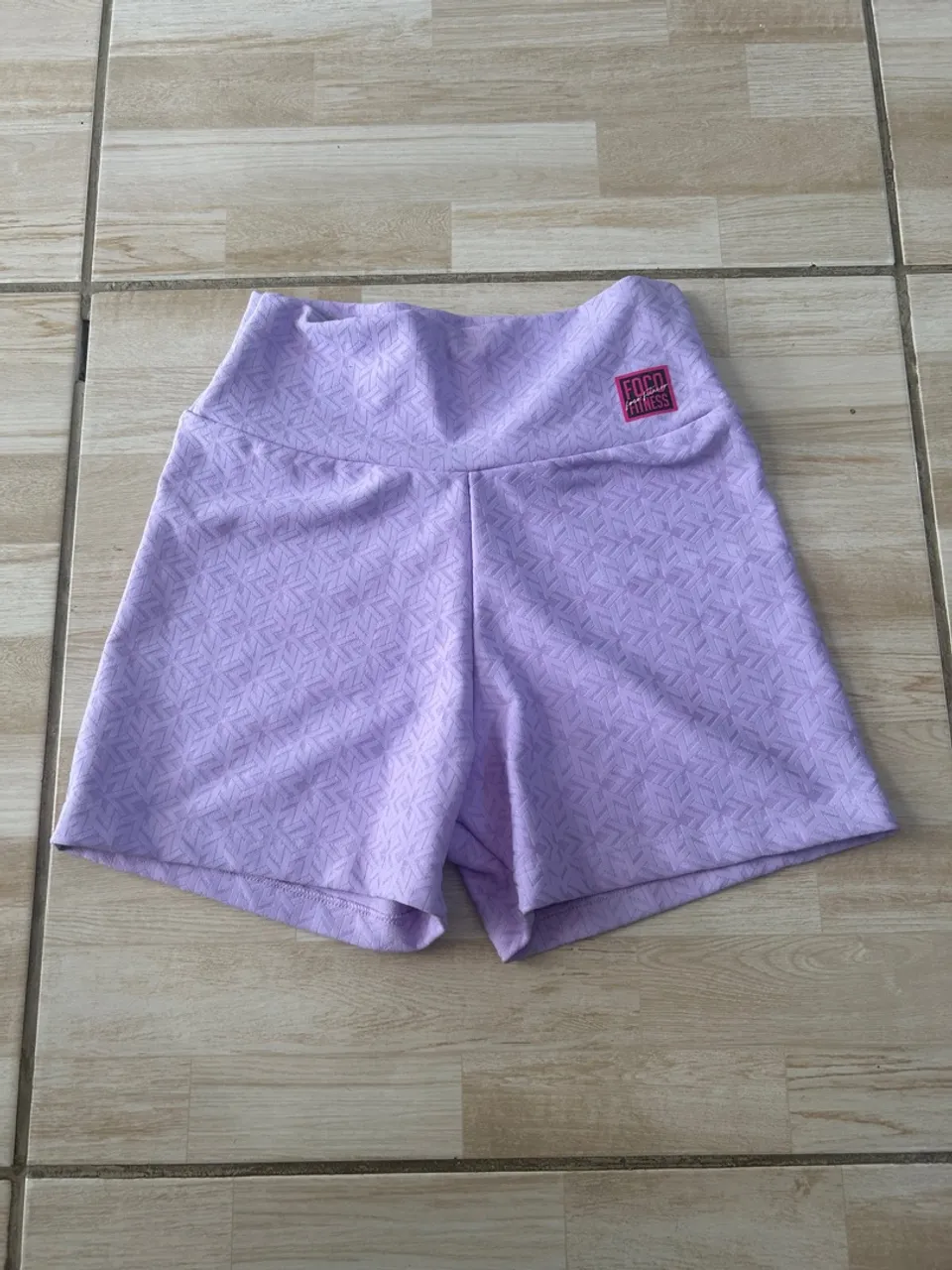 Shorts Fitness Lilás Foco Fitness