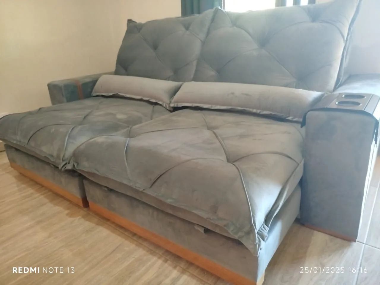 Sofá Retrátil de luxo 2,50 - Conforto e Estilo