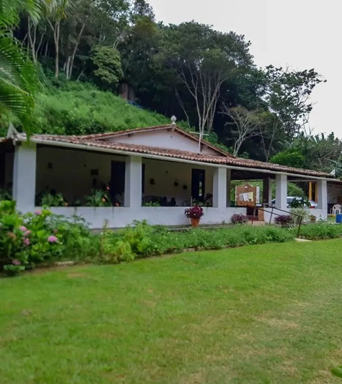 - Chácara á Venda com 4 quartos, 20 vagas, 42000.00m² (CH0005)