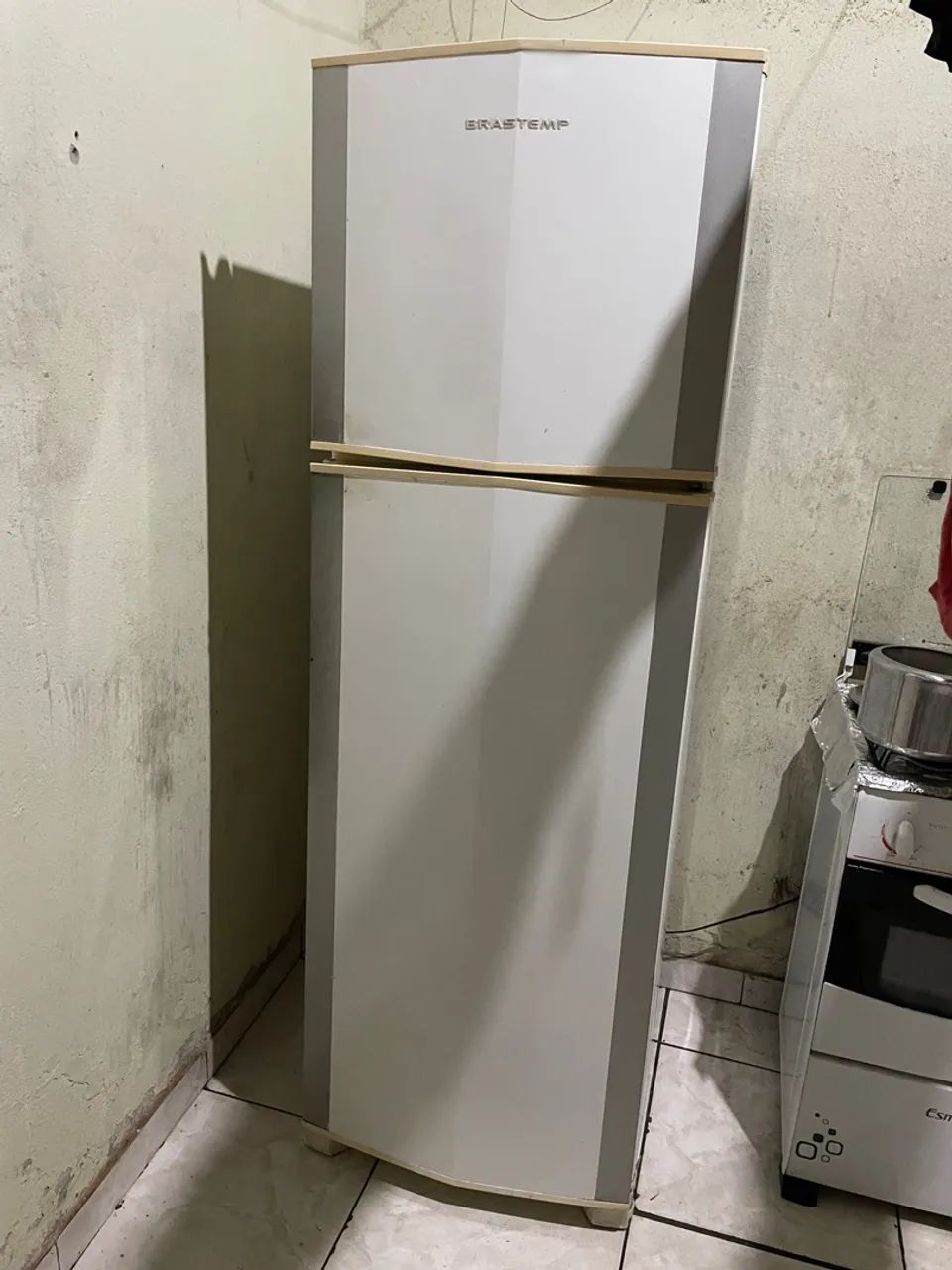 Máquina de Lavar Electrolux Turbo Economia 12kg é uma geladeira bem conservada  - Foto 3