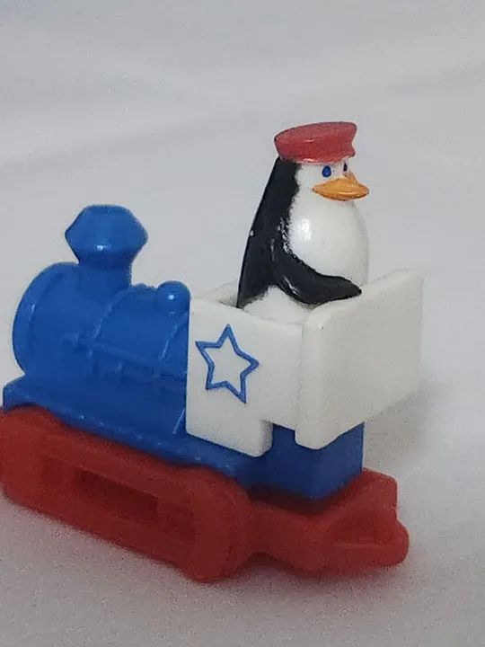 Trem do Pinguim - Brinquedo de Coleção - Foto 2