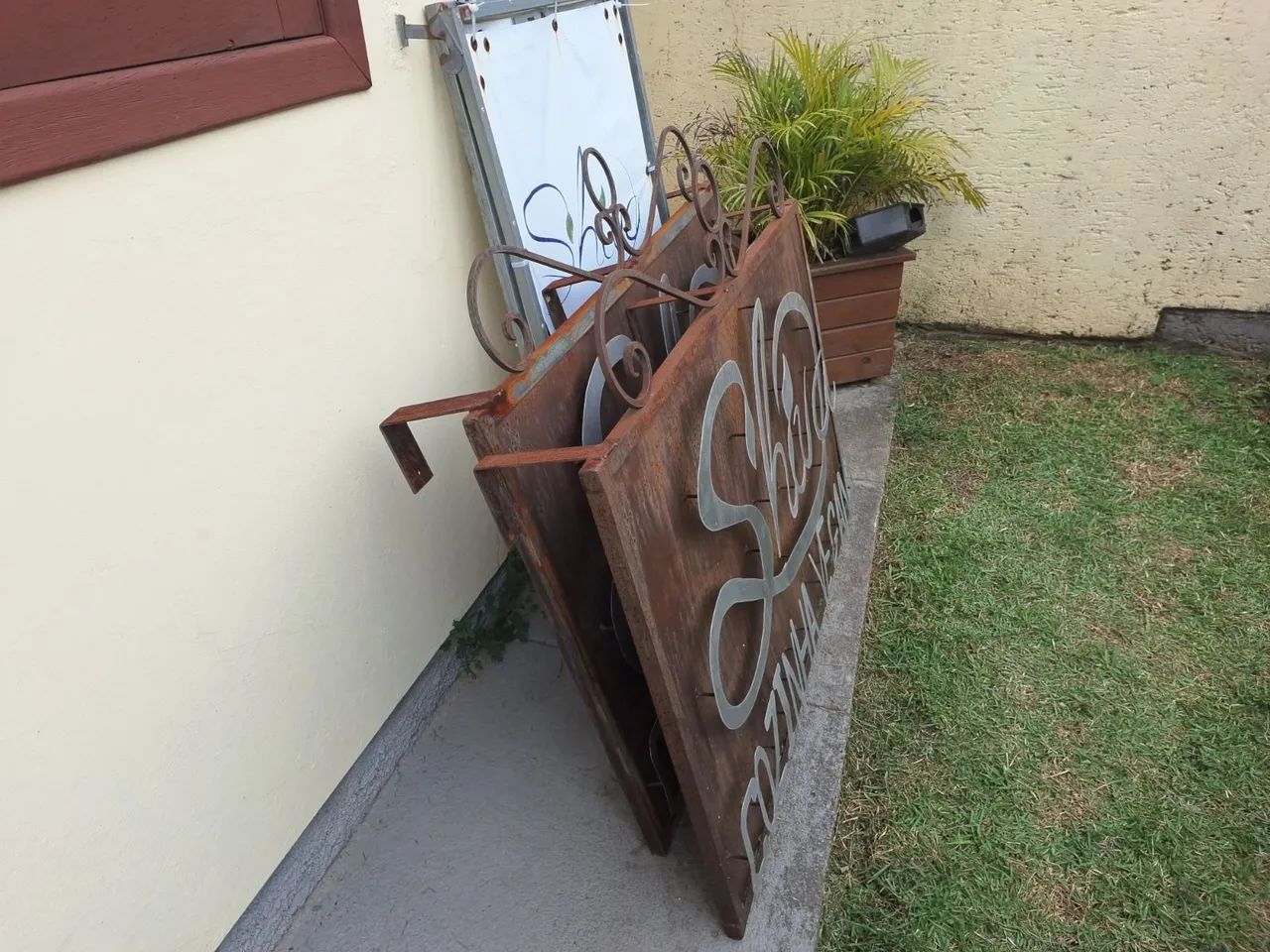Placa Decorativa Rústica  em cortem