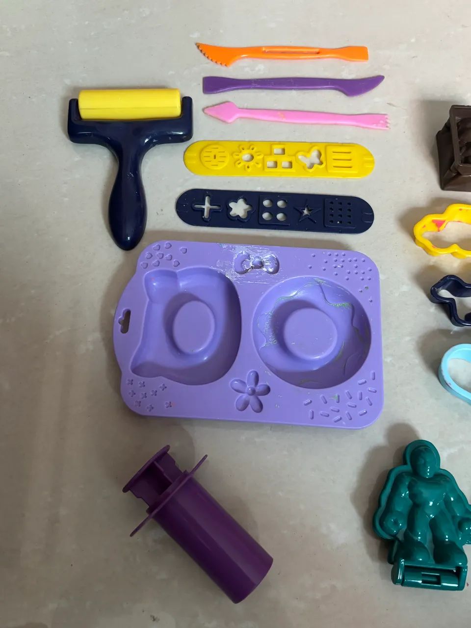 molde para massinha de modelar - Foto 2