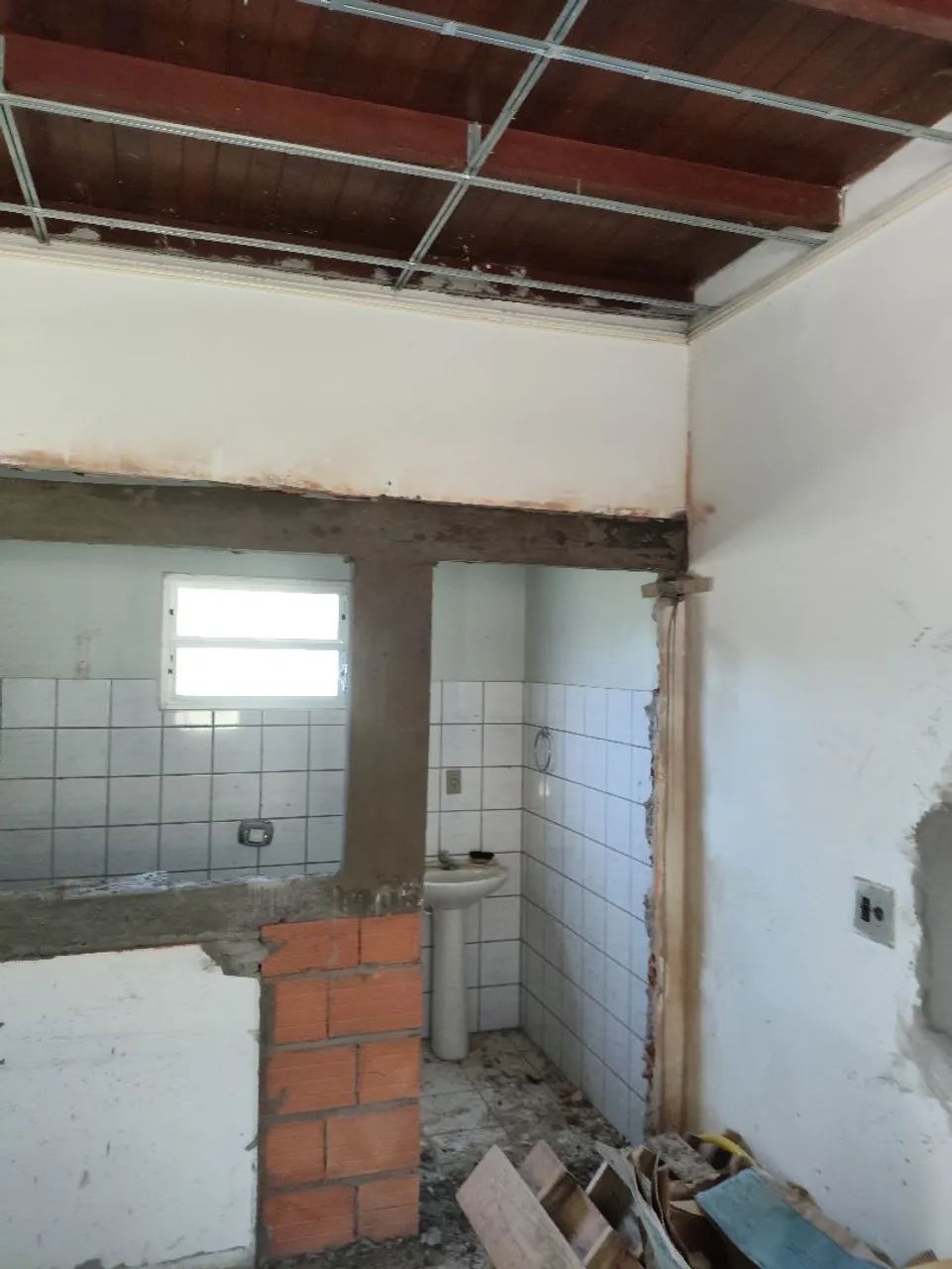 Meio oficial de pedreiro carpinteiro  - Foto 3