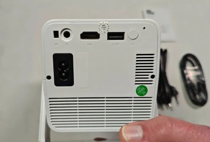 Projetor Xnano HM103-A - 2GB/16GB - Full HD 1080P Nativo - Foto 2