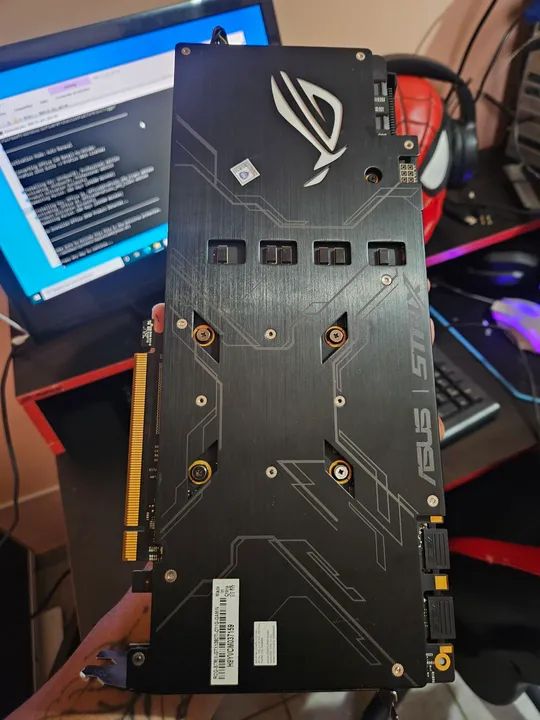 Placa de Vídeo ASUS Rog Strix GTX 1080ti 11gb  - Foto 3