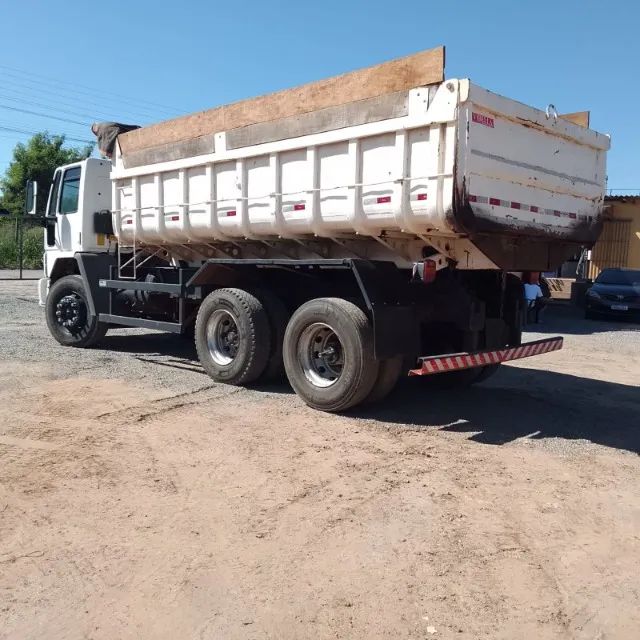 FORD CARGO 4331 2003 6X2 CAÇAMBA 10M3 - Foto 4