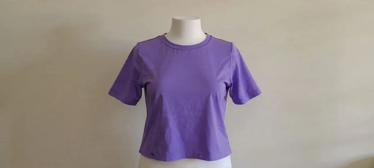 Blusa Média Lilás de Manga curta