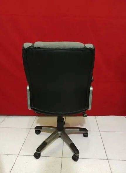Cadeira de Escritório  - Foto 4